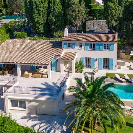 Villa Luxury - Stunning 5 Bedroom To Rent *